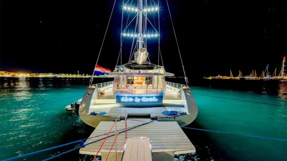 Image of Life is Good yacht #10