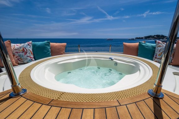 Sun deck jacuzzi