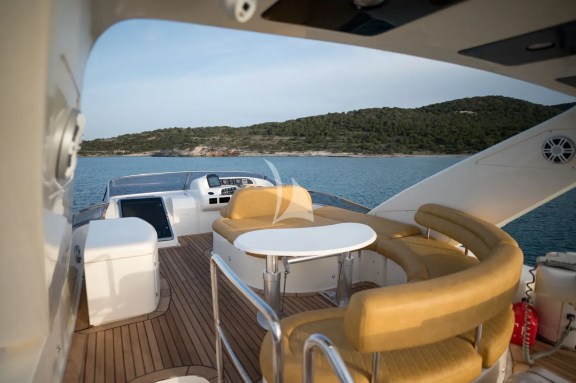 Flybridge area