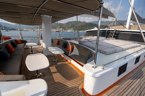 Image of NEVRA QUEEN yacht #35