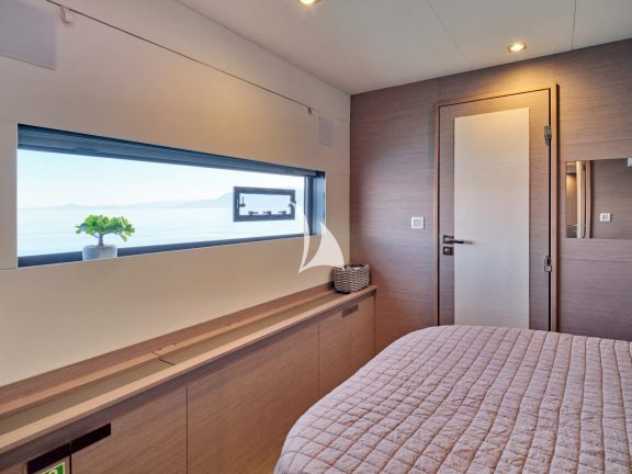 Guest cabin