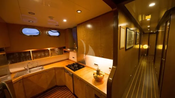 GALLEY & PASSAGEWAY