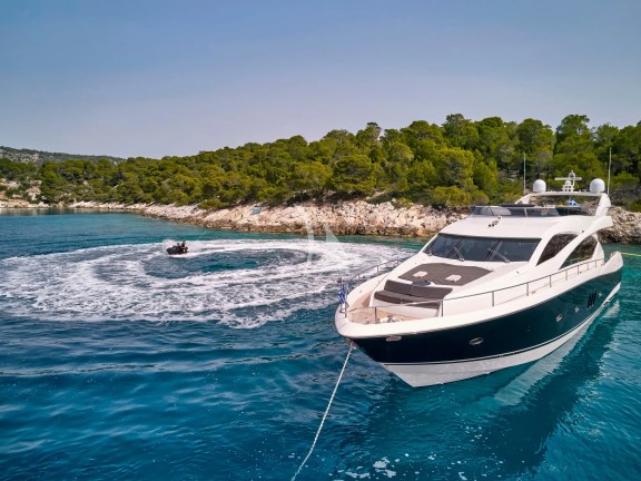 Image of M FIVE yacht #3