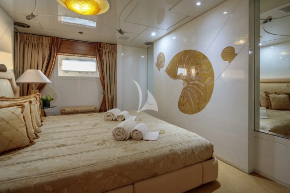 Image of VERA yacht #34