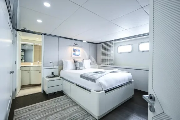 Lower Deck Queen