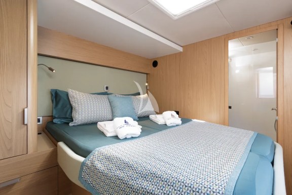 Double cabin
