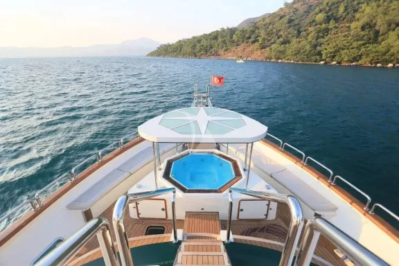 Image of Forty Love yacht #18