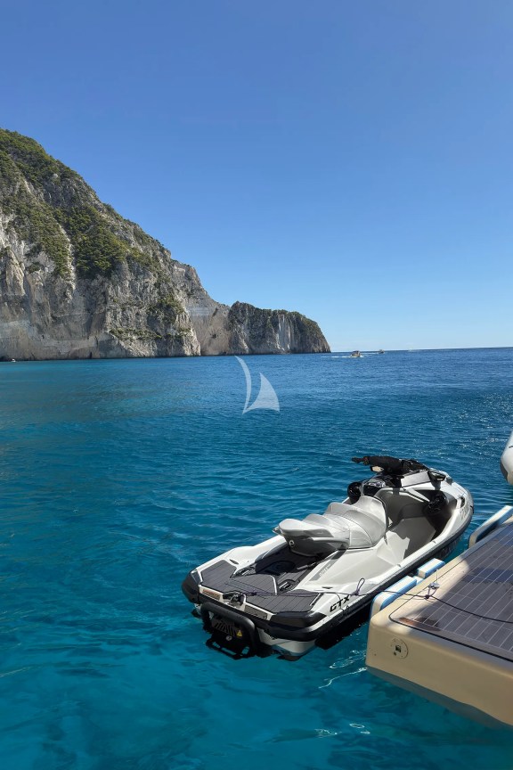 Image of Bunker yacht #56
