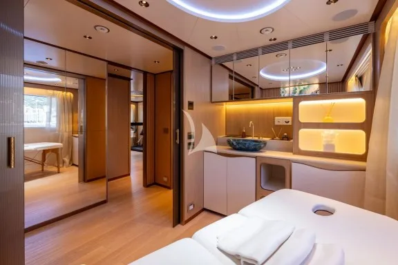 Image of ANJELIF yacht #10