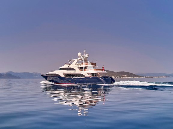 Image of OPTION B yacht #7