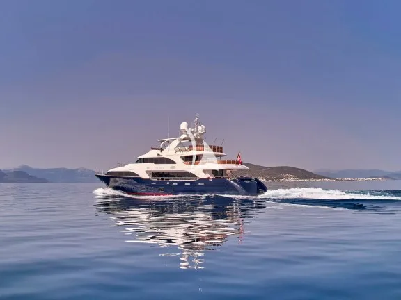 Image of OPTION B yacht #7