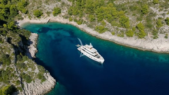 Image of RENATA yacht #11