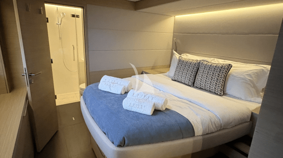 Guest cabin