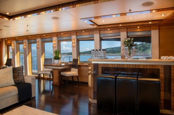 Main salon bar