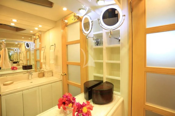 Image of Forty Love yacht #22