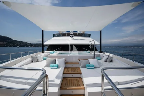 Image of NELA yacht #28