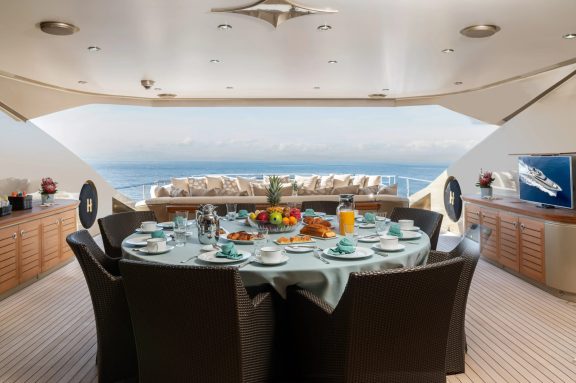Main deck aft dining