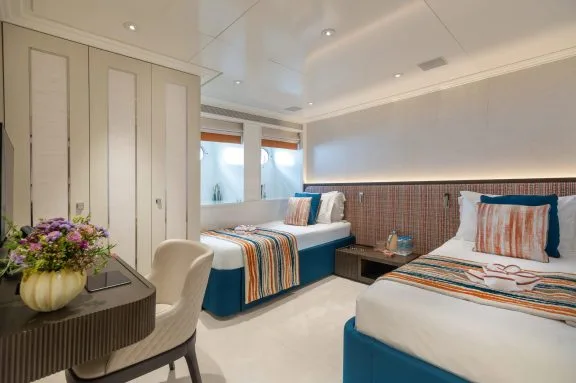 Autumn twin cabin- converts to double bed