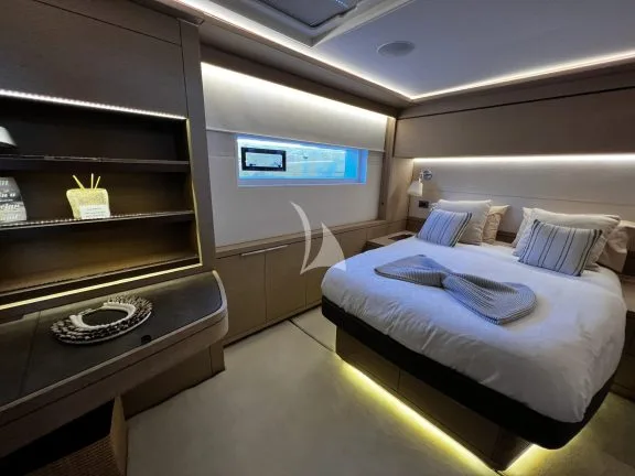 Guest cabin
