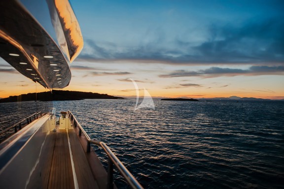 Image of RED ROSE yacht #36