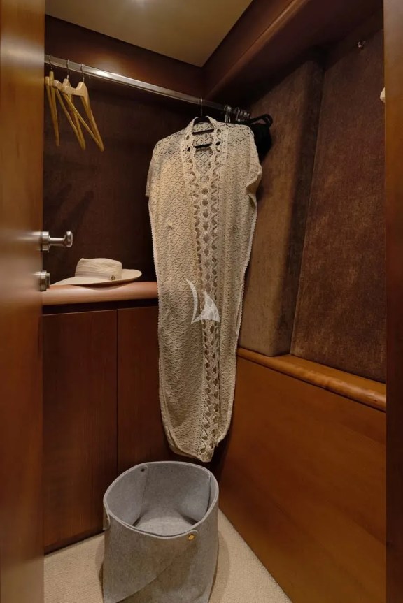 Master Cabin walk in closet