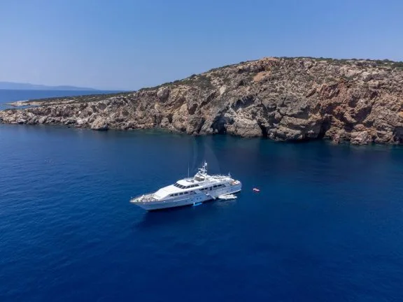 Image of OKTANA yacht #29