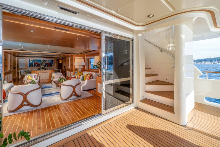 Main deck aft to salon
