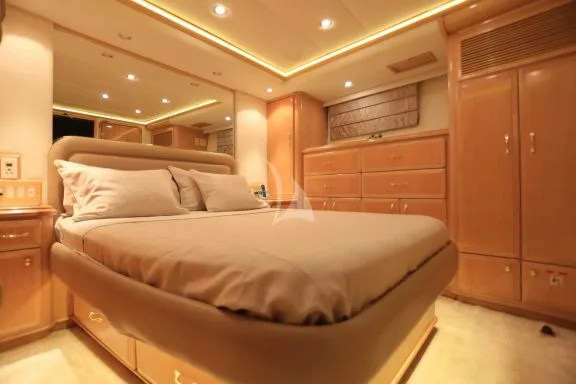 Double cabin