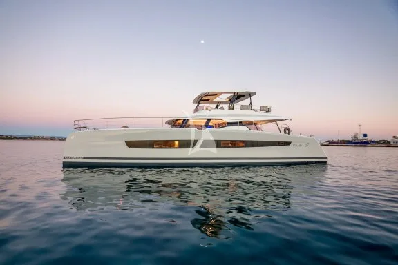 Image of D2 yacht #4