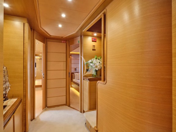 Image of SEVEN S yacht #24