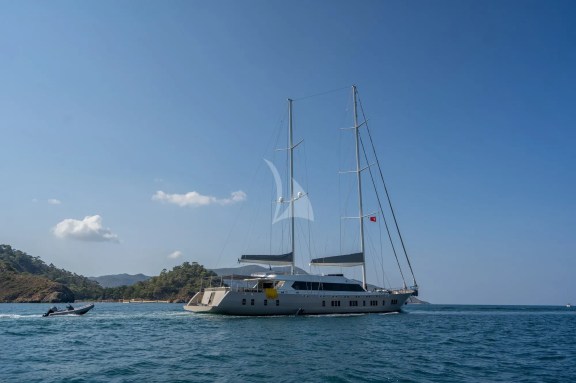 Image of De Love yacht #9