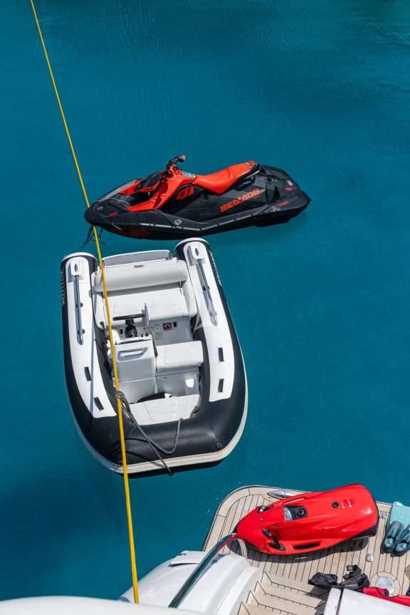 Tender & Water toys