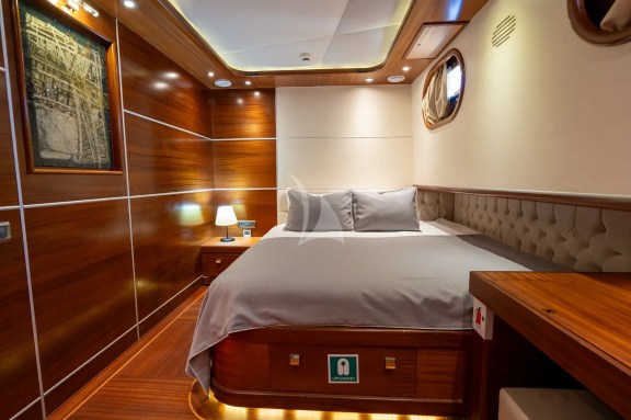Image of La Bella Vita yacht #28