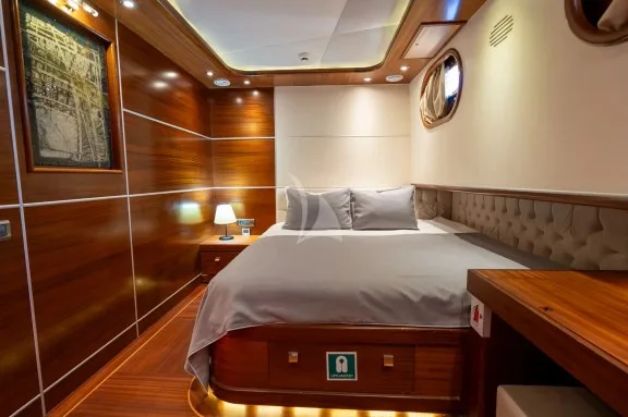 Image of La Bella Vita yacht #28