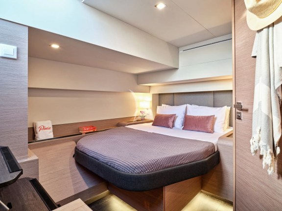 Guest cabin