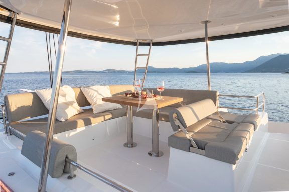 Flybridge area