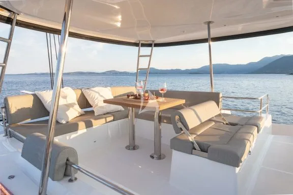 Flybridge area