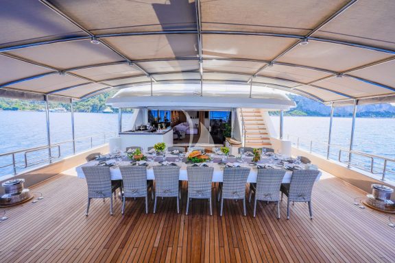 Image of KING OF THE SEA yacht #6