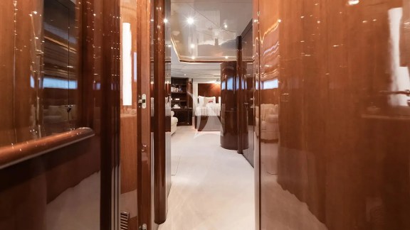 Image of LET IT BE yacht #26