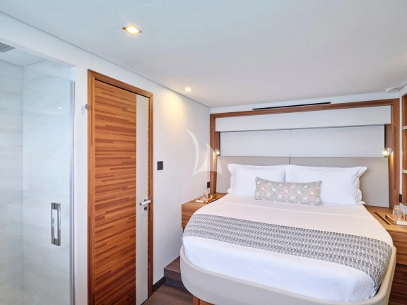 Guest cabin