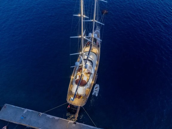 Image of VICTORIA A yacht #27