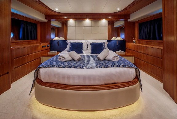 Image of FREEDOM yacht #34