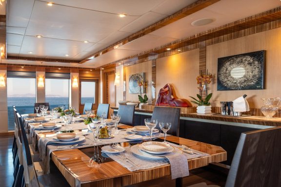 Image of HOKULANI yacht #47