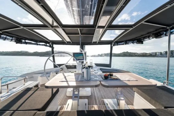 Flybridge area