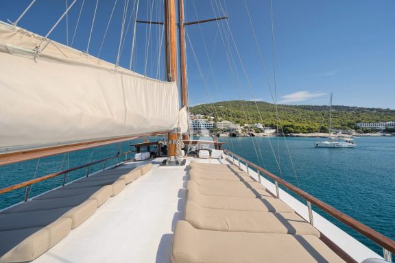 Image of THALASSA yacht #16