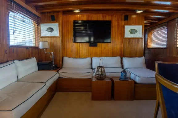 Image of Aphrodite yacht #15