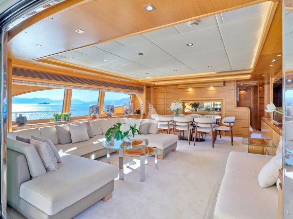 Image of SEVEN S yacht #31