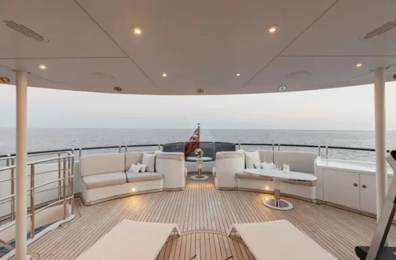 Bridge deck aft