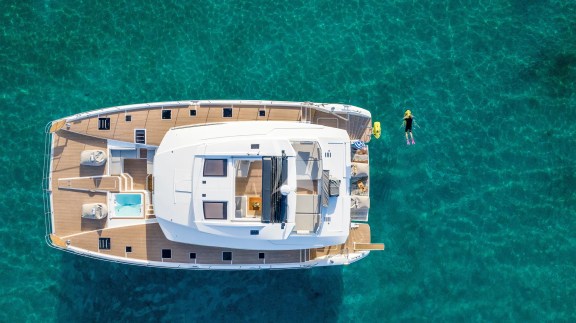 Image of D2 yacht #35