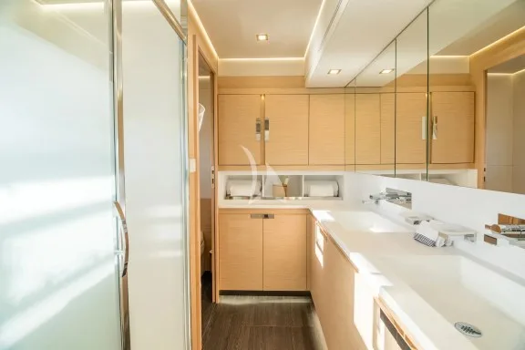 Image of D2 yacht #90